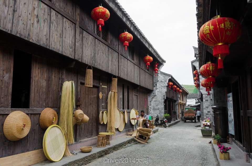 董立军同志实地督导检查节前安全生产工作